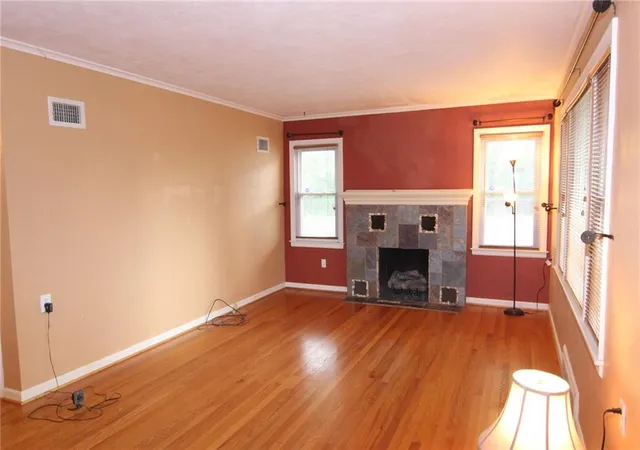 Photo 4 of Single family home for sale at 7700 Blue Ridge Blvd, Raytown, MO 64138 | MLS# 2642538 | Listing updated on 2026-09-18
