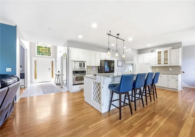 Photo 4 of Single family home for sale at 21714 W 96th Street, Lenexa, KS 66220 | MLS# 2642543 | Listing updated on 2026-10-01
