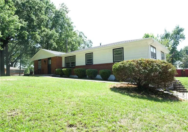 Photo 2 of Single family home for sale at 7401 Greeley Ave, Kansas City, KS 66109 | MLS# 2642553 | Listing updated on 2026-09-18