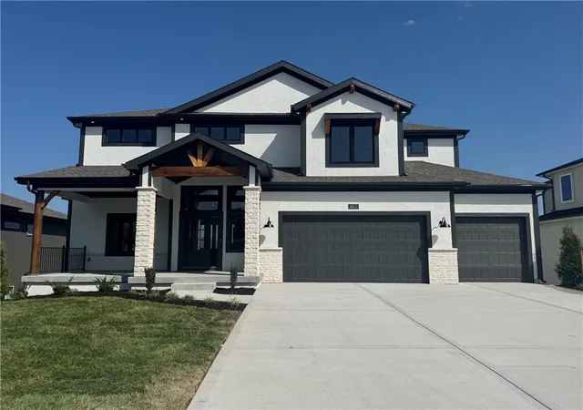 Photo 1 of Single family home for sale at 18613 Mohawk Ln, Stilwell, KS 66085 | MLS# 2642564 | Listing updated on 2026-09-17