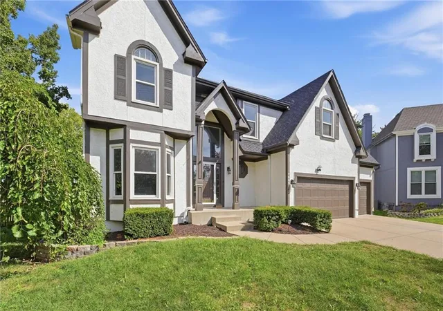 Photo 2 of Single family home for sale at 7903 W 129th Terrace, Overland Park, KS 66213 | MLS# 2642572 | Listing updated on 2026-10-01