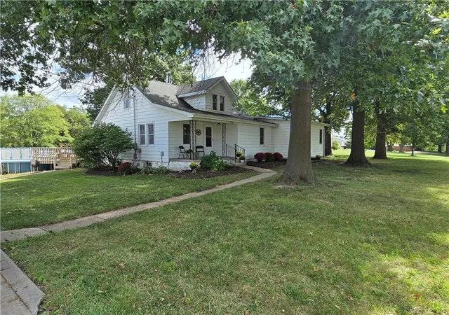 Photo 3 of Single family home for sale at 2006 Eastridge Dr, Excelsior Springs, MO 64024 | MLS# 2642573 | Listing updated on 2026-10-08