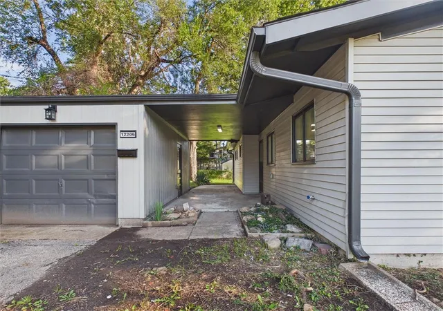 Photo 3 of Single family home for sale at 12206 E 47th Street S, Independence, MO 64055 | MLS# 2642577 | Listing updated on 2026-10-02