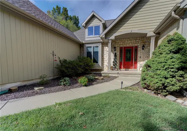 Photo 2 of Single family home for sale at 640 S 80 Street, Kansas City, KS 66111 | MLS# 2642581 | Listing updated on 2026-09-24