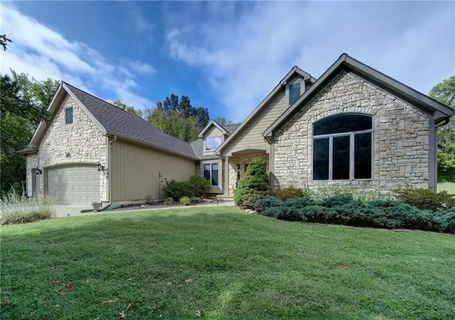 Photo 3 of Single family home for sale at 640 S 80 Street, Kansas City, KS 66111 | MLS# 2642581 | Listing updated on 2026-09-24