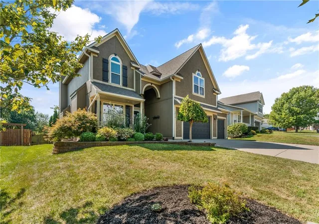 Single family home for sale at 7913 W 155th Place, Overland Park, KS 66223 | MLS# 2642583