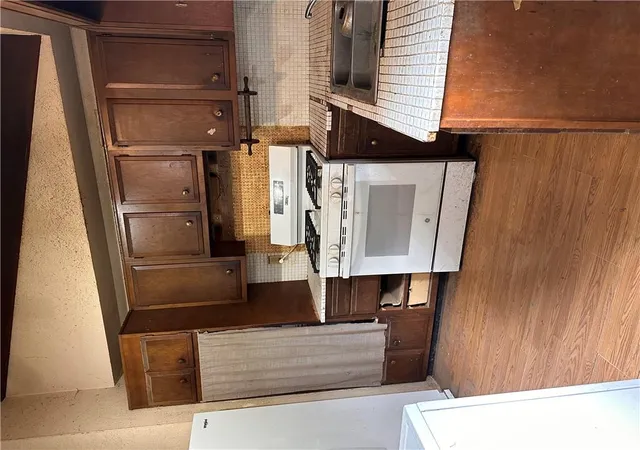 Photo 3 of Single family home for sale at 7044 Coronado St, Kansas City, MO 64152 | MLS# 2642588 | Listing updated on 2026-10-06