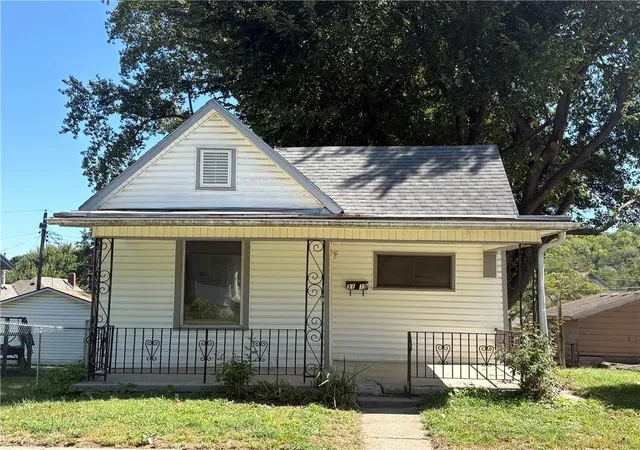 Photo 1 of Single family home for sale at 3115 North 10th St, Saint Joseph, MO 64505 | MLS# 2642595 | Listing updated on 2026-09-18