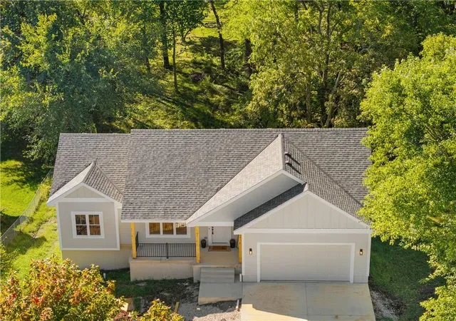 Photo 1 of Single family home for sale at 1306 Hamilton St, Pleasant Hill, MO 64080 | MLS# 2642597 | Listing updated on 2026-10-03