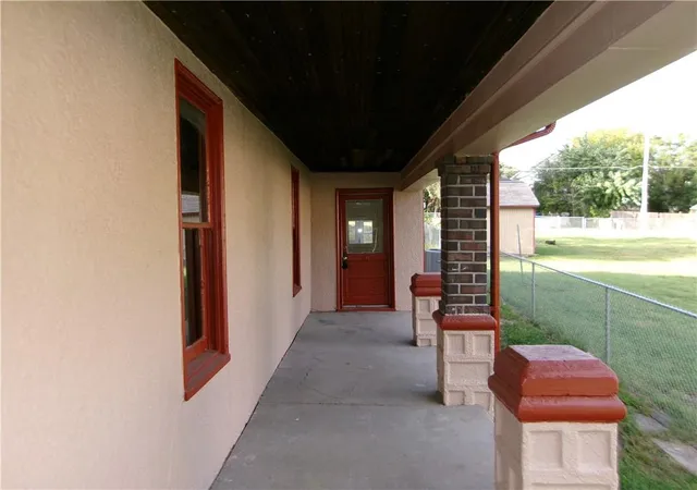 Photo 3 of Single family home for sale at 1417 Commercial St, Atchison, KS 66002 | MLS# 2642600 | Listing updated on 2026-09-22