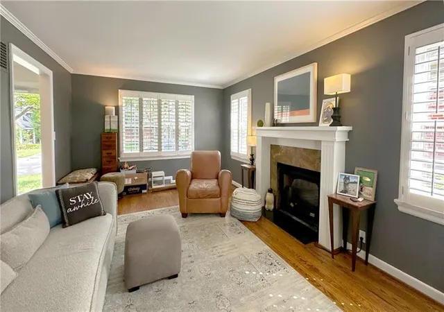 Photo 3 of Sale Pending at 6848 Locust St, Kansas City, MO 64131 | MLS# 2642603 | Listing updated on 2026-09-27