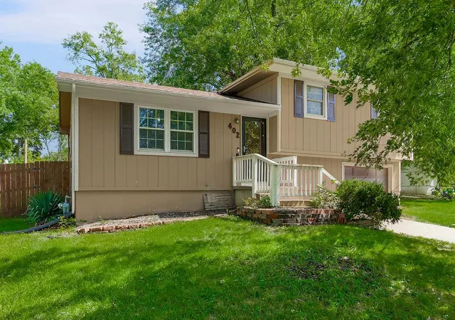 Photo 2 of Sale Pending at 402 N Harrison St, Spring Hill, KS 66083 | MLS# 2642604 | Listing updated on 2026-10-04