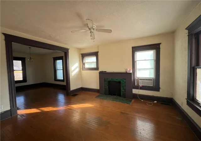 Photo 1 of Single family home for sale at 2008 E 36th Street, Kansas City, MO 64109 | MLS# 2642611 | Listing updated on 2026-10-16