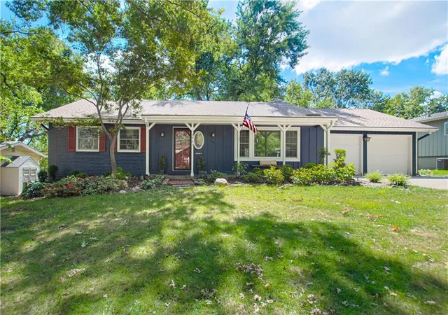 Single family home for sale at 5901 W 87th Terrace, Overland Park, KS 66207 | MLS# 2642615