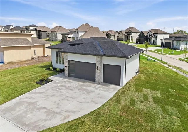 Photo 1 of Single family home for sale at 9001 N Clarion Ave, Kansas City, MO 64153 | MLS# 2642621 | Listing updated on 2026-09-28