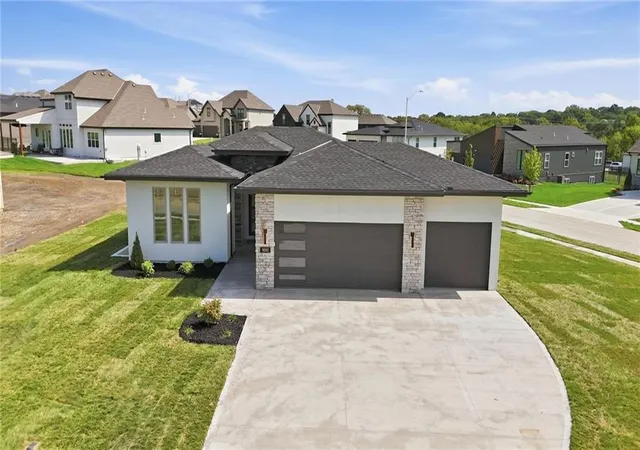 Photo 2 of Single family home for sale at 9001 N Clarion Ave, Kansas City, MO 64153 | MLS# 2642621 | Listing updated on 2026-09-28