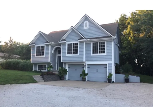 Photo 2 of Sale Pending at 1843 Northwest 515th Rd, Kingsville, MO 64061 | MLS# 2642628 | Listing updated on 2026-09-22