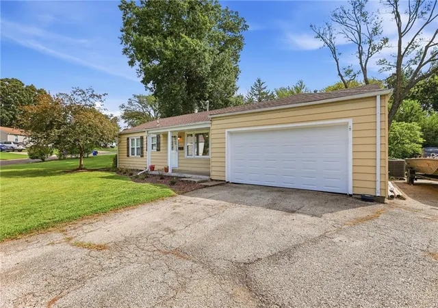 Photo 3 of Single family home for sale at 8519 W 69th Terrace, Overland Park, KS 66204 | MLS# 2642632 | Listing updated on 2026-09-26