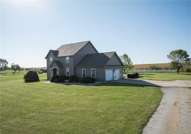 Photo 2 of Single family home for sale at 453 Ne County 17404 Rd, Archie, MO 64725 | MLS# 2642643 | Listing updated on 2026-10-05