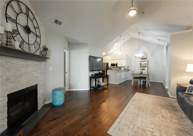 Photo 4 of Sale Pending at 1907 W 139th Street, Overland Park, KS 66224 | MLS# 2642645 | Listing updated on 2026-09-22