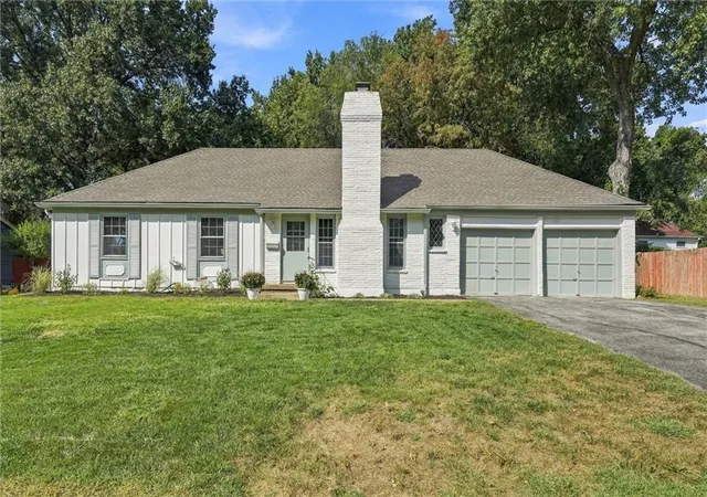 Single family home for sale at 9708 W 91st Street, Overland Park, KS 66212 | MLS# 2642649