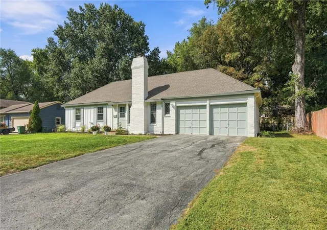 Photo 3 of Single family home for sale at 9708 W 91st Street, Overland Park, KS 66212 | MLS# 2642649 | Listing updated on 2026-09-17