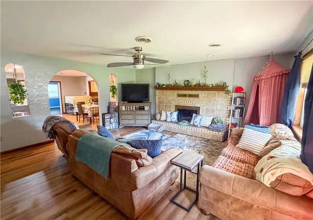 Photo 1 of Single family home for sale at 119 Canary Ln, Iola, KS 66749 | MLS# 2642650 | Listing updated on 2026-09-30