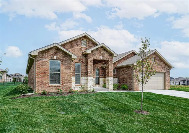 Single family home for sale at 6701 Apache Dr, Shawnee, KS 66226 | MLS# 2642657