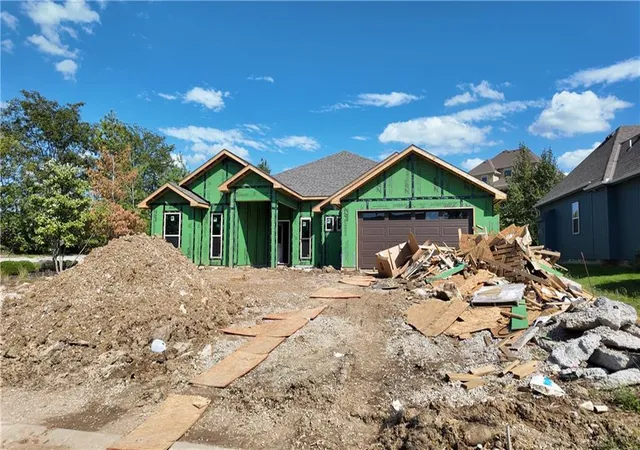 Photo 2 of Single family home for sale at 6701 Apache Dr, Shawnee, KS 66226 | MLS# 2642657 | Listing updated on 2026-09-17