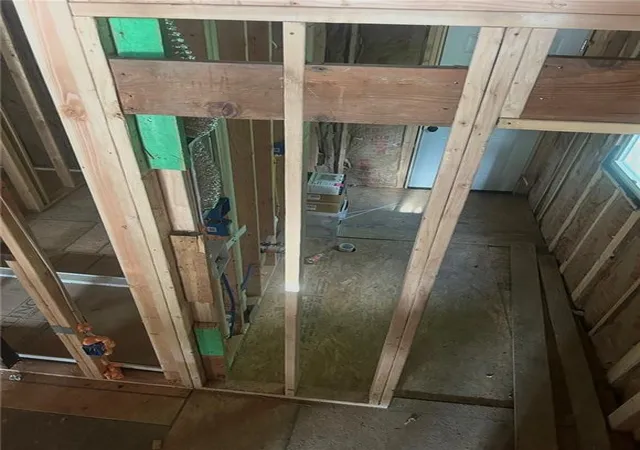 Photo 3 of Single family home for sale at 2805 N Tremont St, Kansas City, KS 66101 | MLS# 2642667 | Listing updated on 2026-09-17