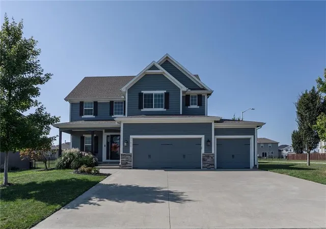 Photo 1 of Single family home for sale at 25073 W 148th Terrace, Olathe, KS 66061 | MLS# 2642668 | Listing updated on 2026-10-10