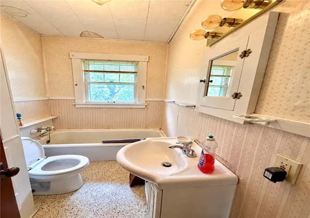 Photo 4 of Sale Pending at 616 S Walnut St, Maryville, MO 64468 | MLS# 2642672 | Listing updated on 2026-10-01