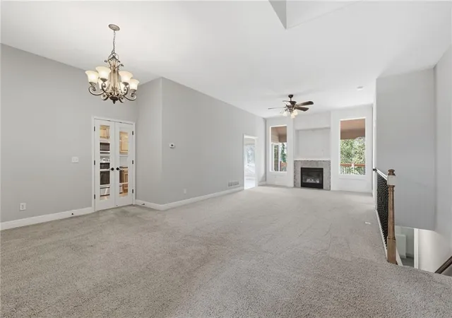 Photo 4 of Single family home for sale at 2135 NE Sparta Dr, Blue Springs, MO 64029 | MLS# 2642673 | Listing updated on 2026-09-21