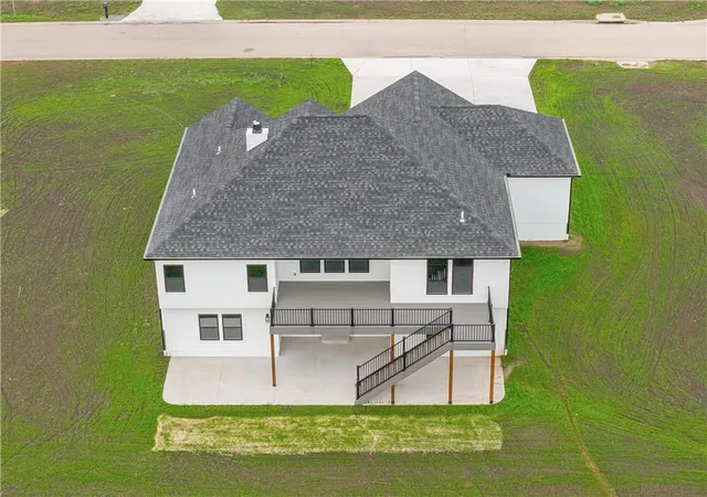Photo 4 of Single family home for sale at 12203 S Eagle Crst Dr, Lees Summit, MO 64086 | MLS# 2642674 | Listing updated on 2026-10-07