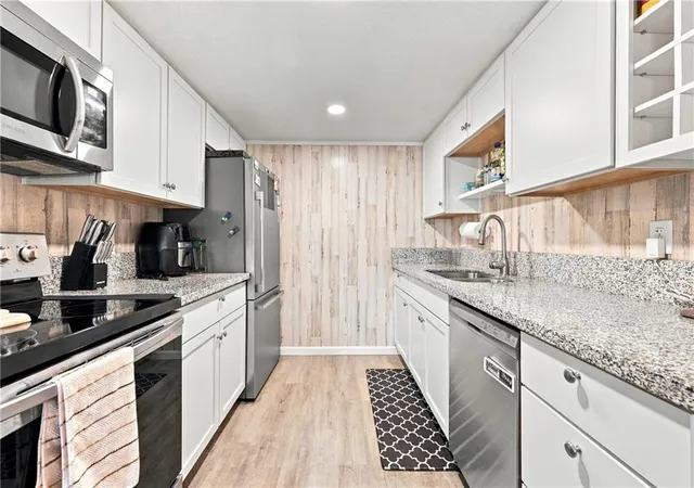 Photo 3 of Townhouse for sale at 6508 E 128th Street, Grandview, MO 64030 | MLS# 2642678 | Listing updated on 2026-10-02