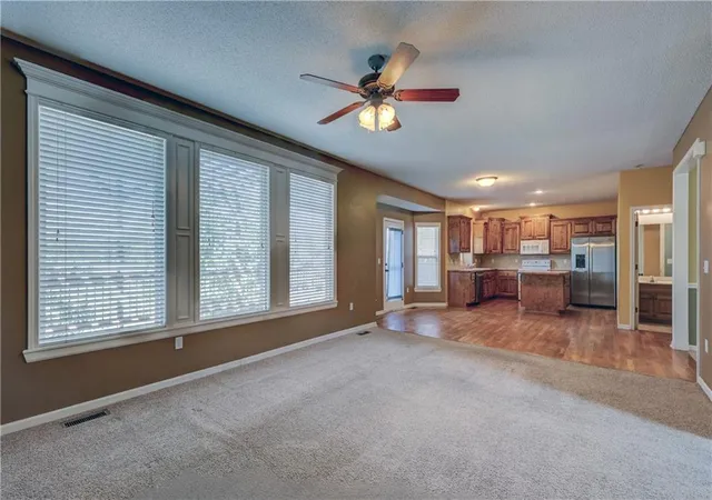 Photo 3 of Single family home for sale at 866 N Maple St, Gardner, KS 66030 | MLS# 2642683 | Listing updated on 2026-09-23