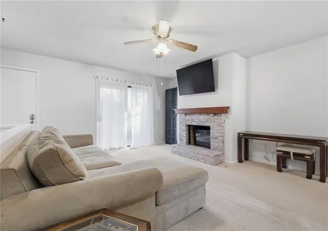 Photo 3 of Townhouse for sale at 10806 Westgate Rd, Overland Park, KS 66210 | MLS# 2642684 | Listing updated on 2026-10-04