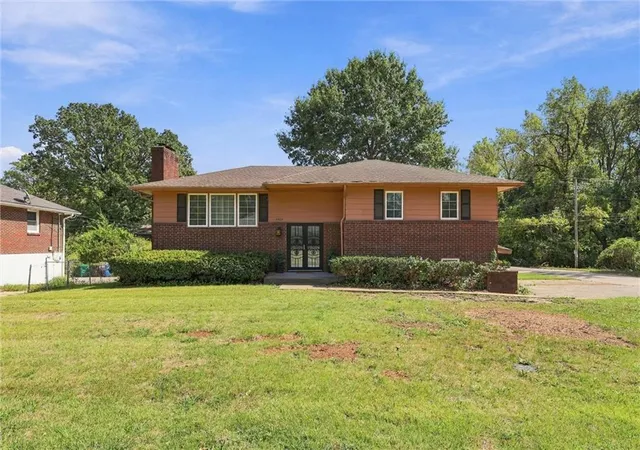 Photo 1 of Sale Pending at 2505 N 57th Drive, Kansas City, KS 66104 | MLS# 2642687 | Listing updated on 2026-09-21