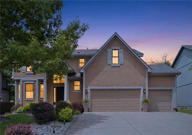 Single family home for sale at 11813 W 138th Street, Overland Park, KS 66221 | MLS# 2642691