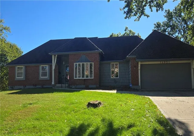 Photo 1 of Sale Pending at 14931 E Covington Rd, Independence, MO 64055 | MLS# 2642695 | Listing updated on 2026-10-02