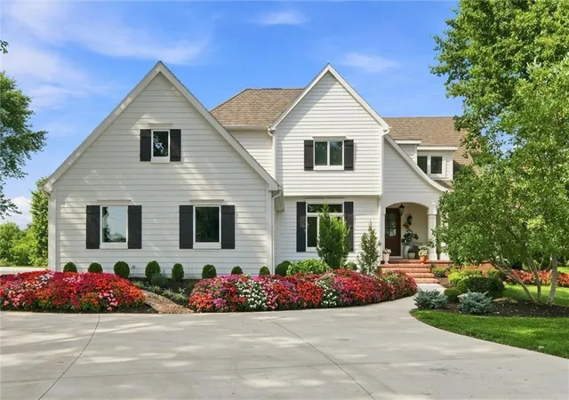 Photo 3 of Sale Pending at 5700 W 183rd Street, Stilwell, KS 66085 | MLS# 2642710 | Listing updated on 2026-09-22