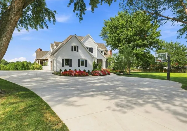 Photo 3 of Sale Pending at 5700 W 183rd Street, Stilwell, KS 66085 | MLS# 2642710 | Listing updated on 2026-09-22