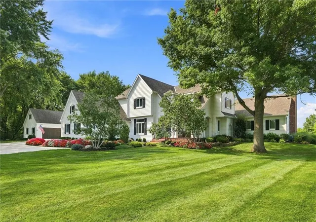Photo 4 of Sale Pending at 5700 W 183rd Street, Stilwell, KS 66085 | MLS# 2642710 | Listing updated on 2026-09-22