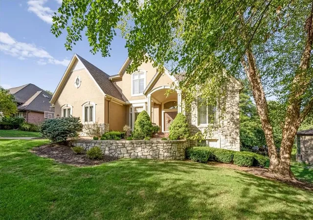 Photo 4 of Sale Pending at 2604 W 141st Street, Leawood, KS 66224 | MLS# 2642714 | Listing updated on 2026-09-22