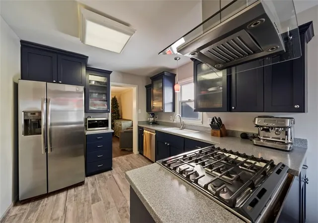 Photo 4 of Sale Pending at 7411 Campbell St, Kansas City, MO 64131 | MLS# 2642720 | Listing updated on 2026-10-05