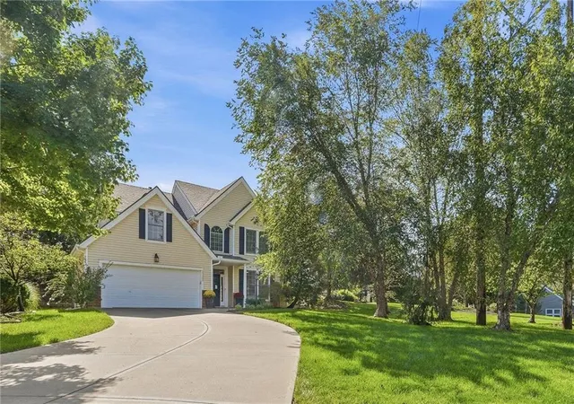 Photo 2 of Sale Pending at 13221 W 126th Place, Overland Park, KS 66213 | MLS# 2642724 | Listing updated on 2026-09-27