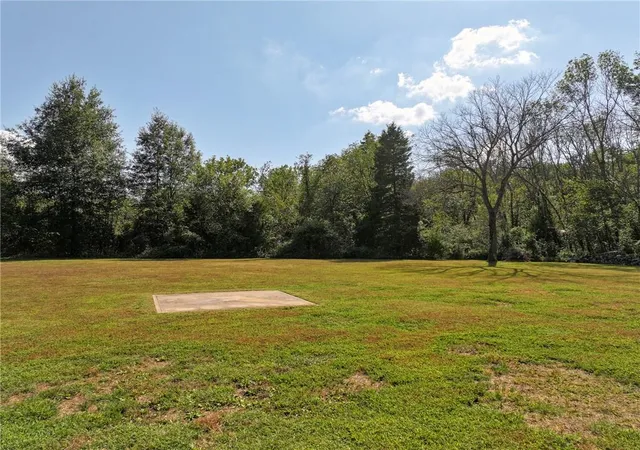 Photo 4 of Sale Pending at 15562 E Kaw Rapids Rd, Nevada, MO 64772 | MLS# 2642732 | Listing updated on 2026-09-21