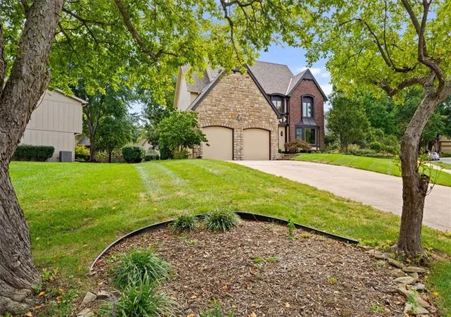 Photo 1 of Single family home for sale at 11754 Gillette St, Overland Park, KS 66210 | MLS# 2642737 | Listing updated on 2026-10-01