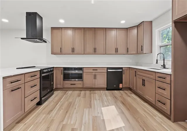 Photo 4 of Single family home for sale at 2729 Stratford Rd, Lawrence, KS 66049 | MLS# 2642741 | Listing updated on 2026-10-18