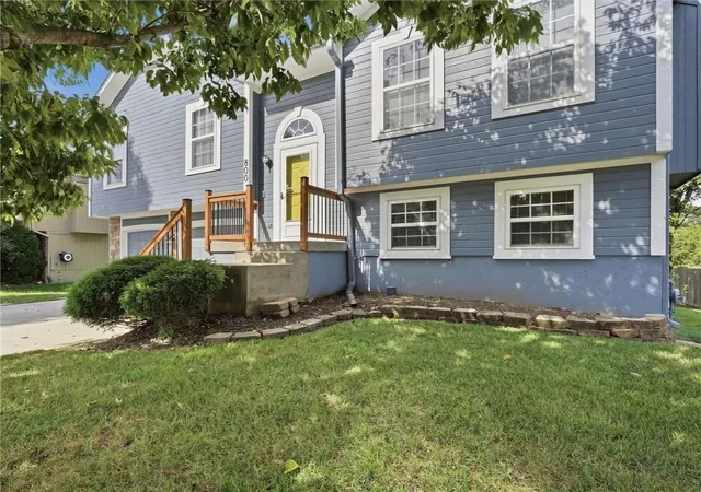 Photo 1 of Sale Pending at 800 Garnes St, Raymore, MO 64083 | MLS# 2642747 | Listing updated on 2026-09-26